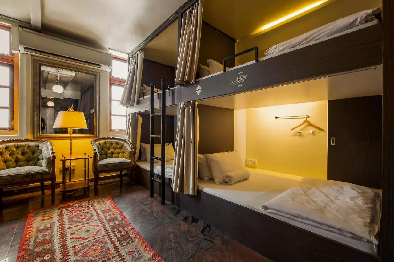 Adler Hostel (Adults Only) Singapore Capsule hotel